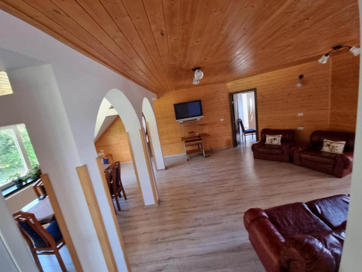Отель Vila Aslam Гура-Гуморулуй Экстерьер фото